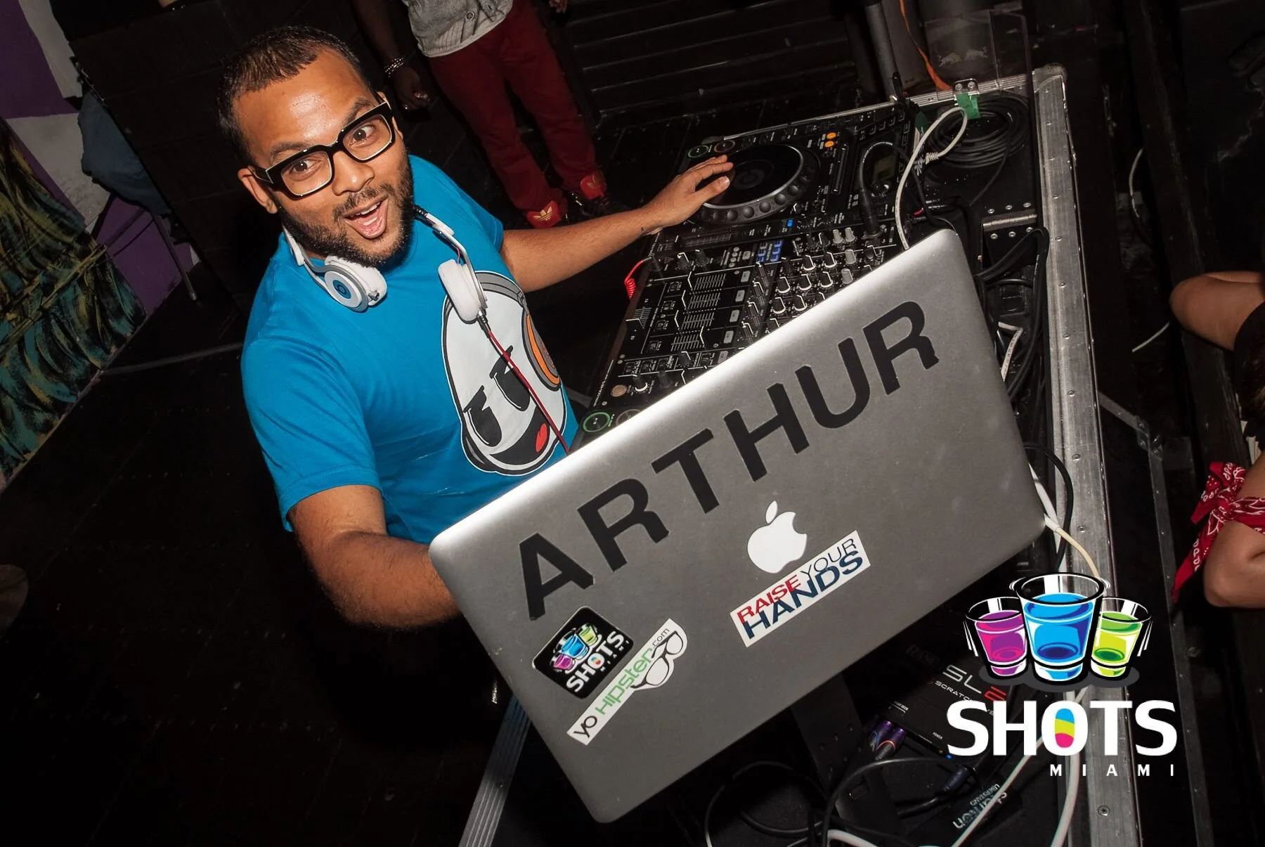 dj paul arthur live at shots